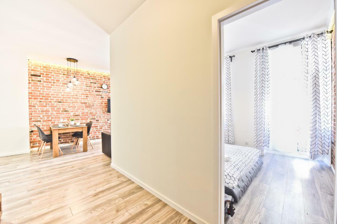 Metropolis Apartment ทอรูน ภายนอก รูปภาพ