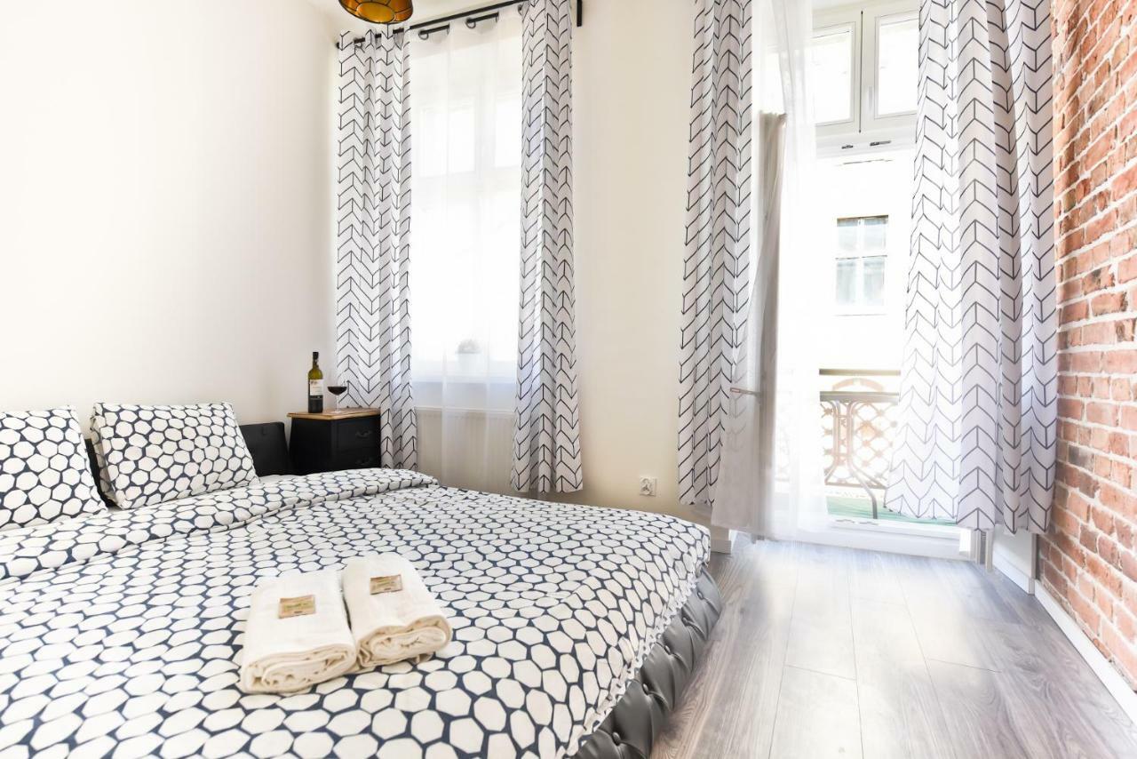 Metropolis Apartment ทอรูน ภายนอก รูปภาพ